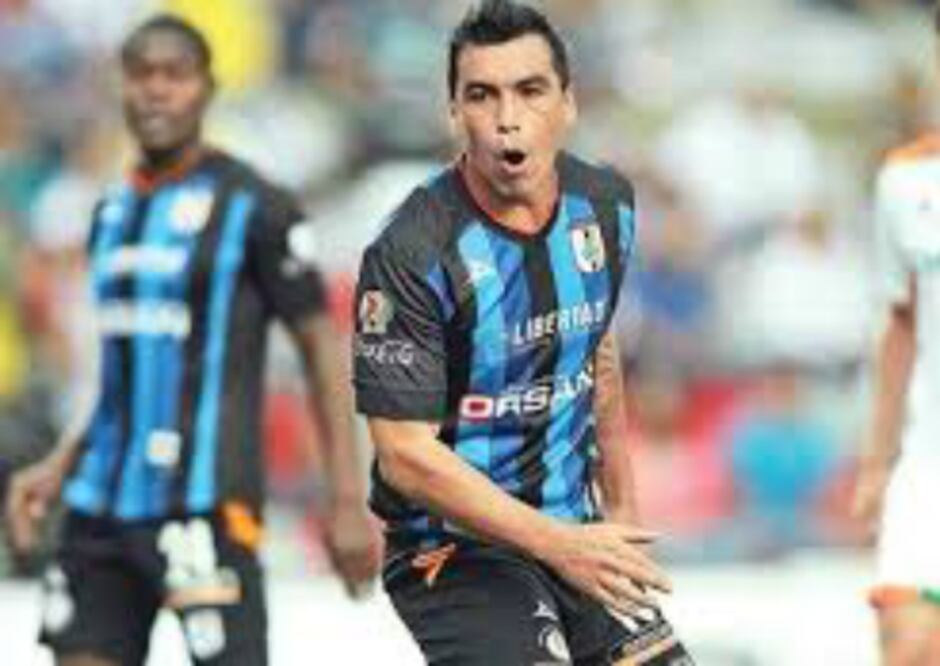 “Me voy triste”: Esteban Paredes
