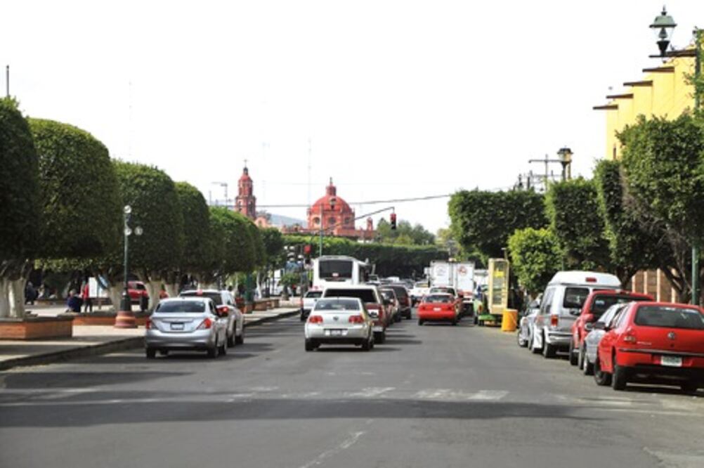 Acarrean a ambulantes de Edomex