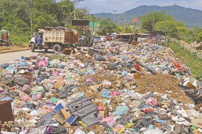Acapulco: gobernador y edil pelean por basura