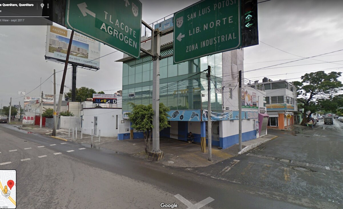 Por obras, cierran tramo de avenida 5 de Febrero, cerca de la UAQ