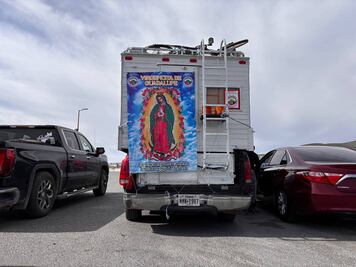 Caravana migrante. Algarabía por el regreso de paisanos a la Sierra Gorda