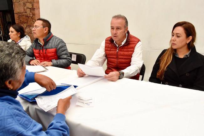 Alcalde de El Marqués da atención a ciudadanos 