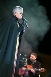 Eugenia León y Oceransky cierran el Trovafest