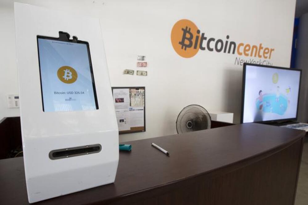 El bitcoin es un mercado libre en el mundo y no se puede controlar, por lo que se busca regular la compra y venta de estos activos para prevenir fraudes (ARCHIVO EL UNIVERSAL)