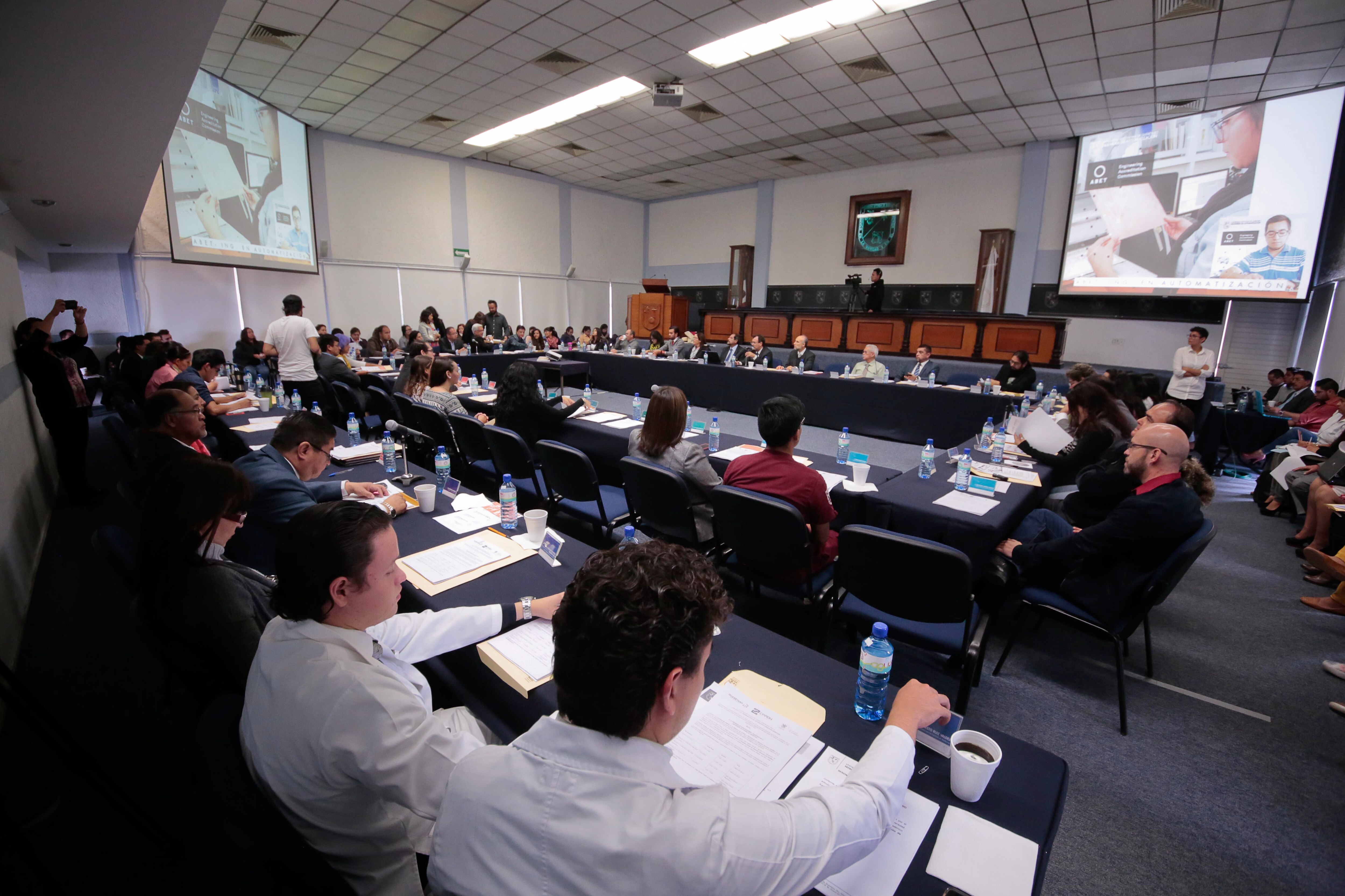 UAQ aprueba presupuesto 2017, con déficit de 161 mdp