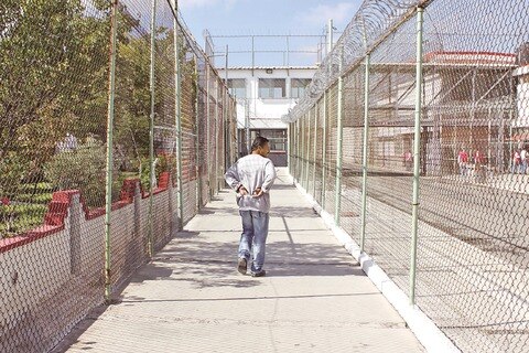 Visitaría obispo a internos de penal