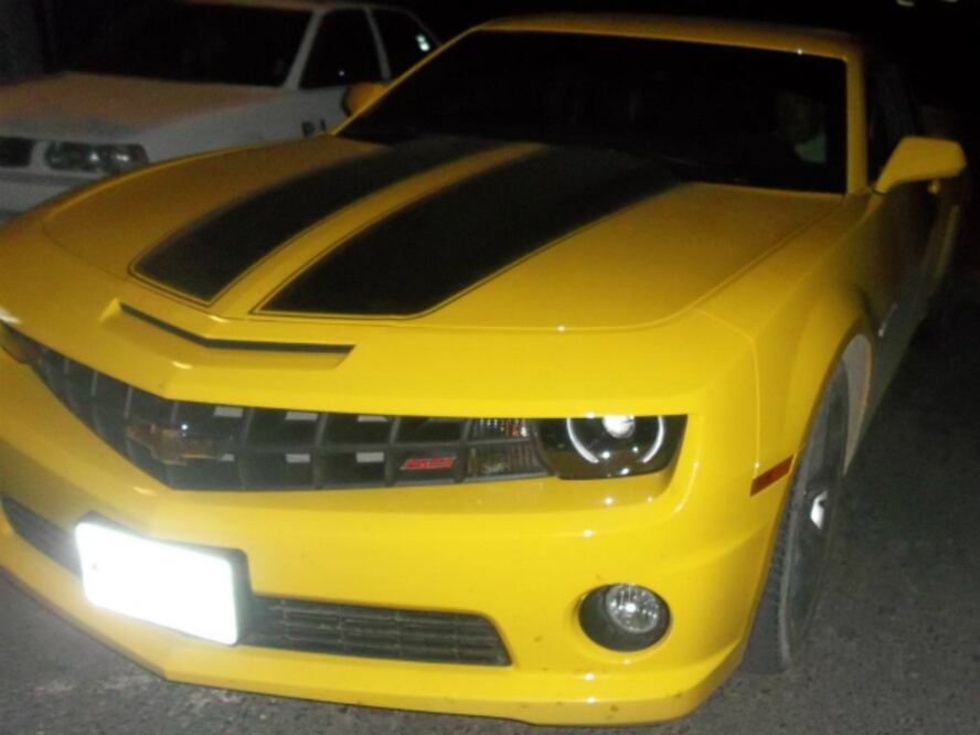 Aseguran ocho vehículos con irregularidades