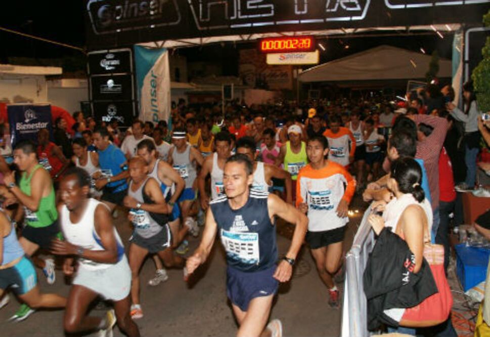 Listo Medio Maratón Nocturno 2013