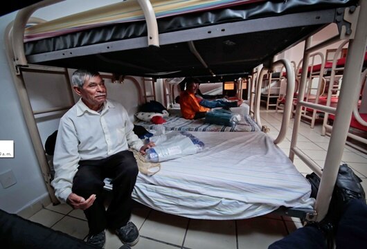 Brindan cobijo a sector vulnerable