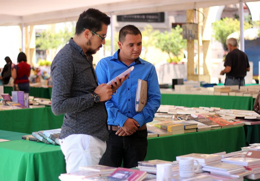 Invitan a celebrar a las letras, en las plazas públicas