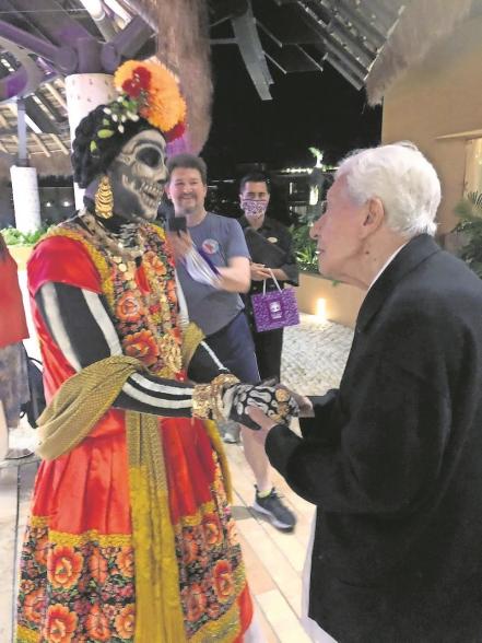 La Catrina se encuentra a Ignacio López Tarso
