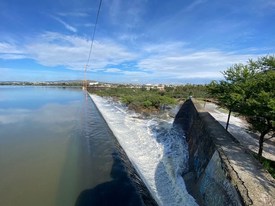 Tequisquiapan pasó a semáforo naranja por el desfogue de la presa Centenario