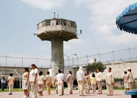 33 reos buscan su indulto