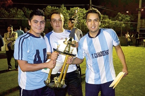 Franco Canadiense, campeón de la UAQ