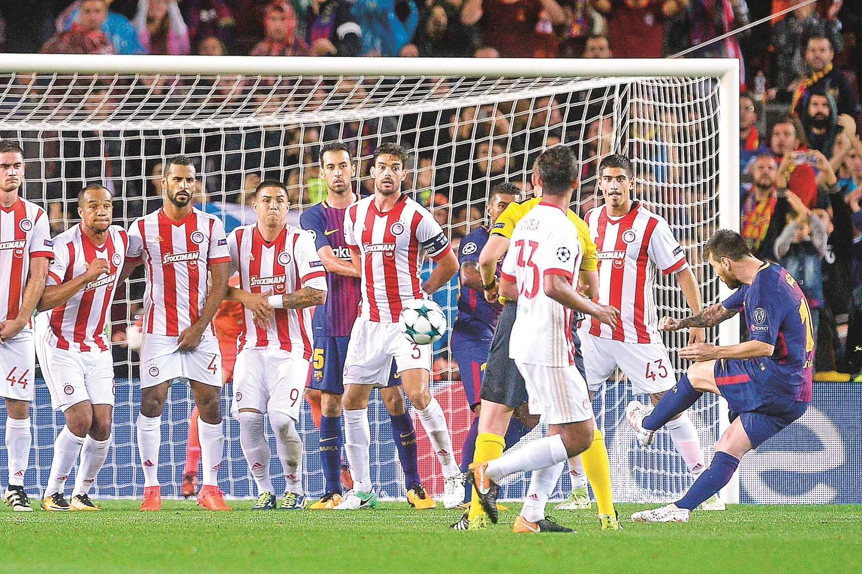 Barcelona busca amarrar su pase