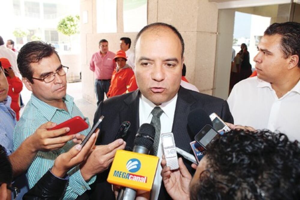 Loyola Vera reconoce trabajo del Cabildo