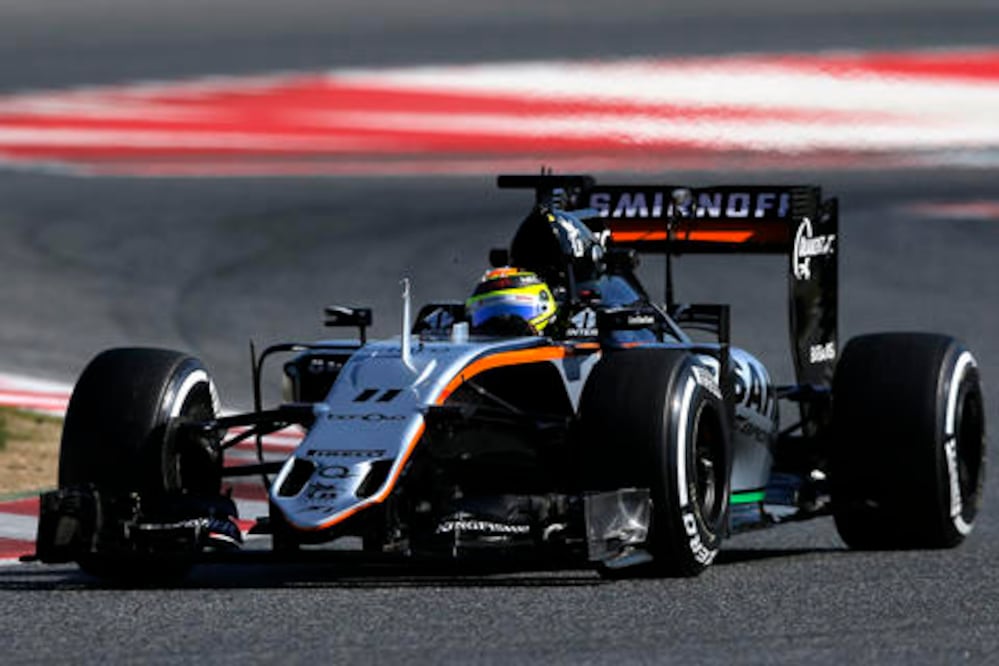 Mexicanos viven día de contrastes