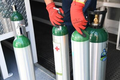 Internautas se solidarizan para hallar tanques de oxígeno en Querétaro