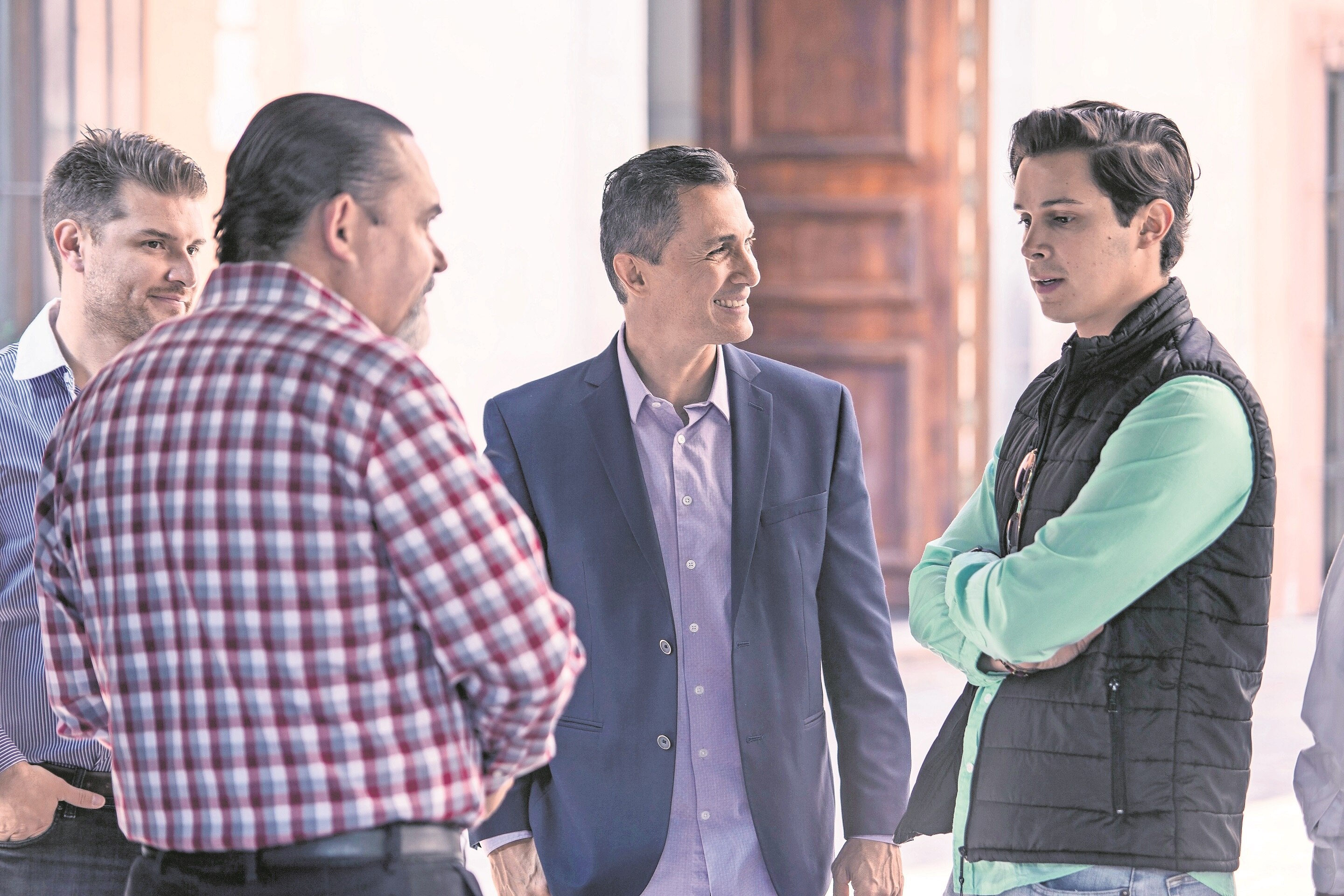 El ex candidato de Morena acusó que durante la jornada electoral hubo embarazo de urnas en casillas de Santa Rosa Jáuregui, pertenecientes al distrito local 13.