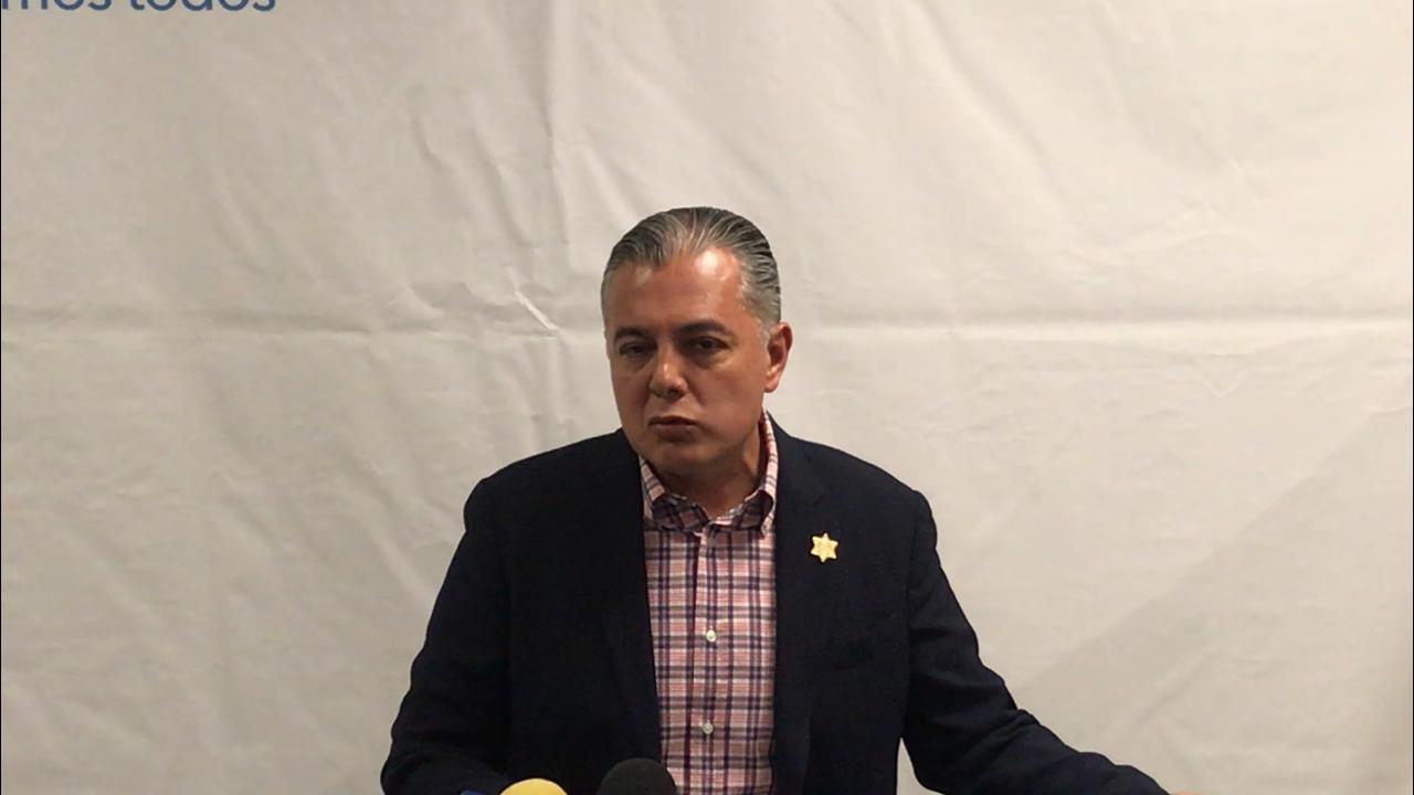 Detienen a policía; pretendía robar un cajero automático 