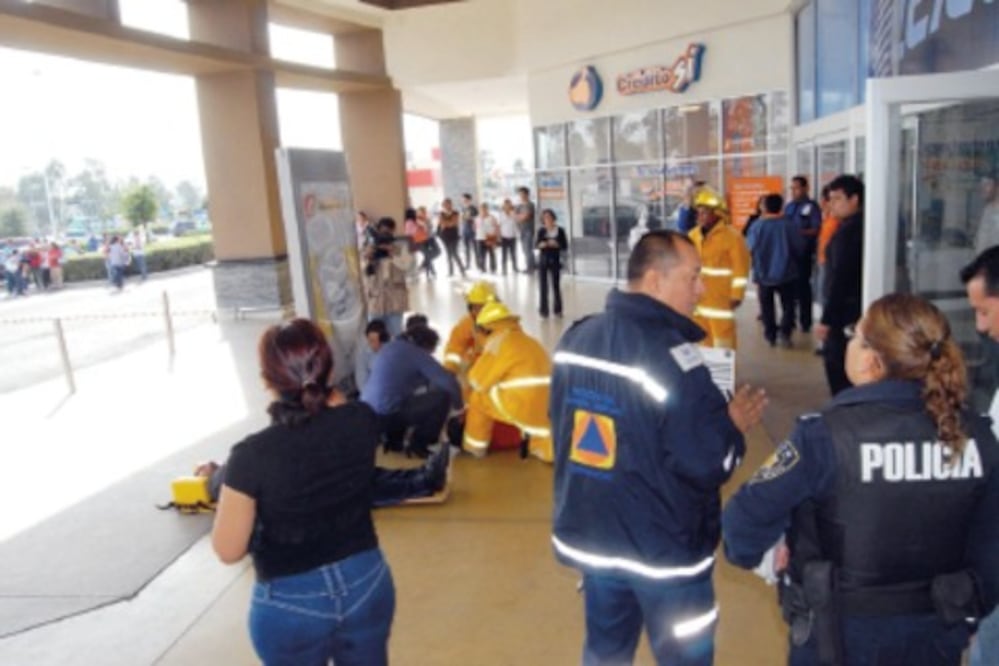 Auditan seguridad a plazas comerciales