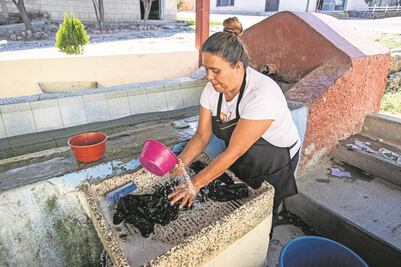 Lavar a mano, añeja costumbre de Querétaro