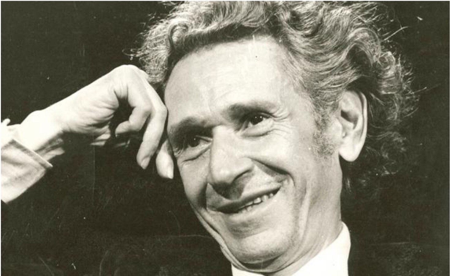 Exposición recrea la vida de Juan José Arreola