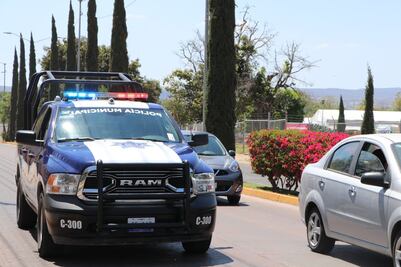 Lo despojan de 90 mil pesos saliendo de sucursal bancaria en Plaza Constituyentes