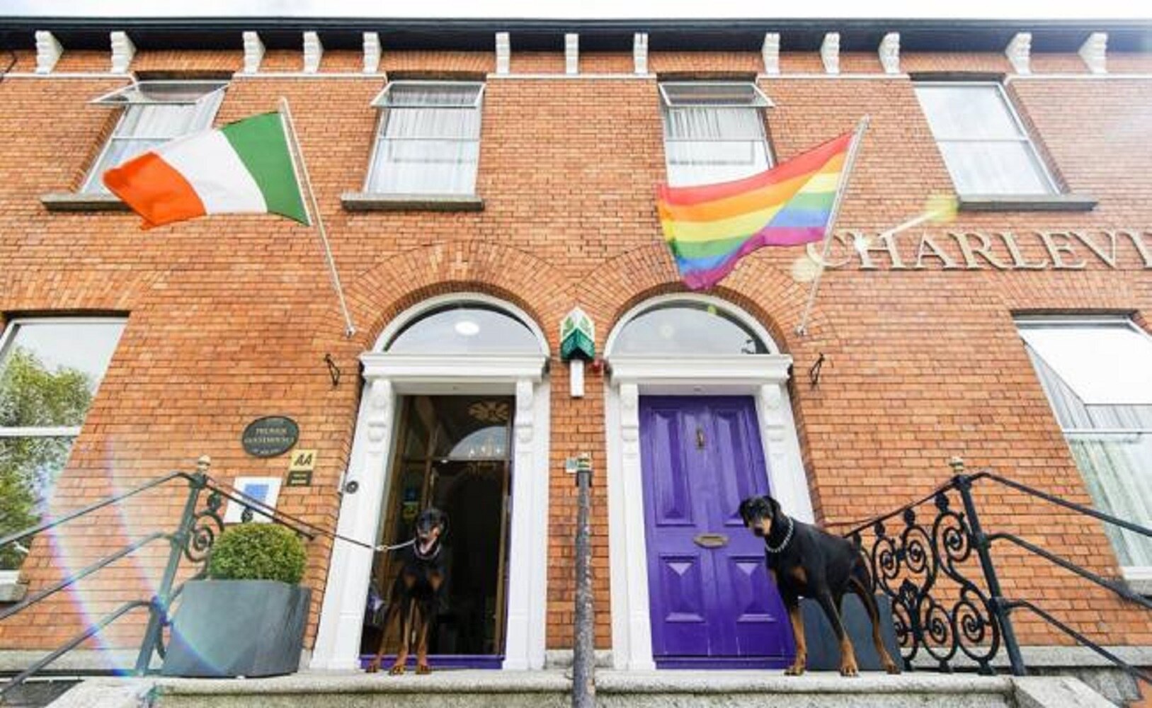 El dueño del hotel, Paul Stenson, decidió vetar a bloggeros de su hotel.