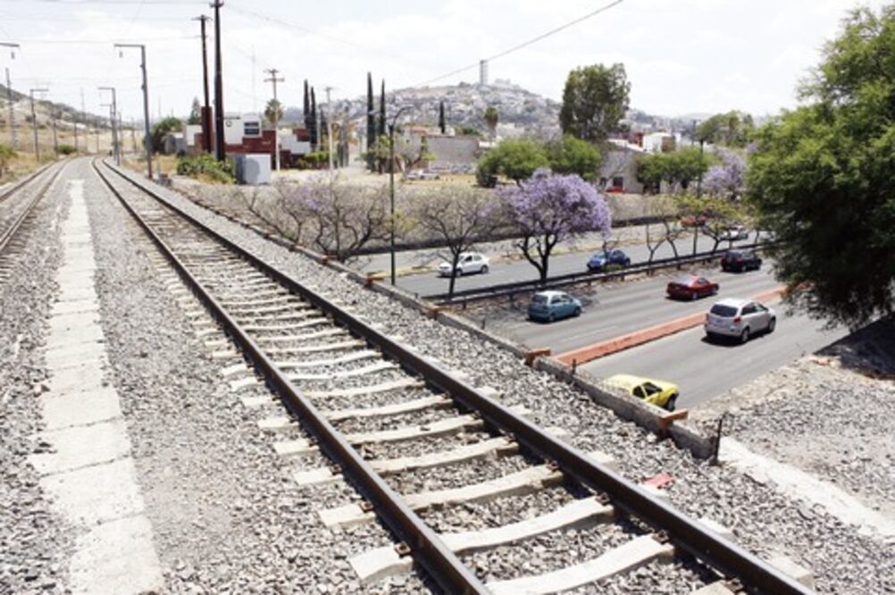 Necesaria, reingeniería vial para el tren