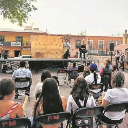 La obra Hamlet Petates recorre los municipios