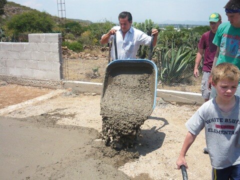 Van por cobertura total de  piso firme en Corregidora
