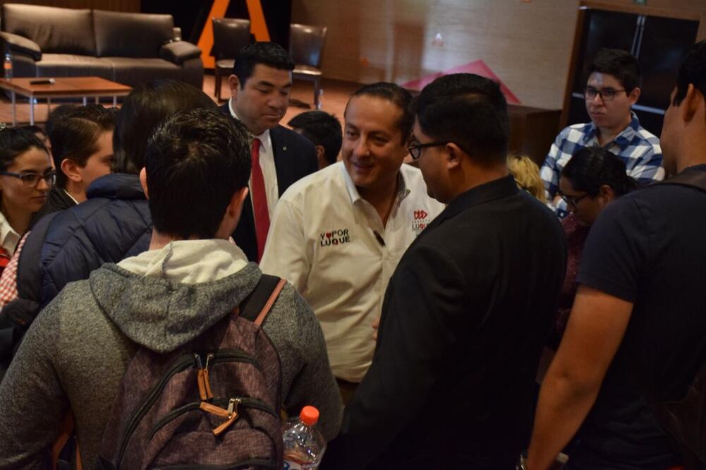 El candidato acudió a la Universidad Anáhuac campus Querétaro para compartir su proyecto de trabajo en caso de llegar a la Cámara Alta. / FOTO: ESPECIAL