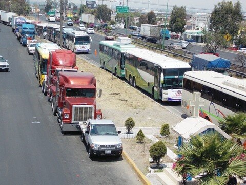 Denuncian ilegalidad en ley de transporte