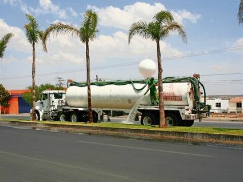 Explica CEA porque no surte agua en pipas 