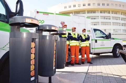 Renuevan imagen de papeleras de basura