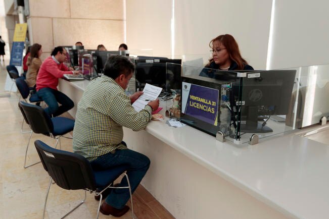 Reducen plantilla laboral en capital