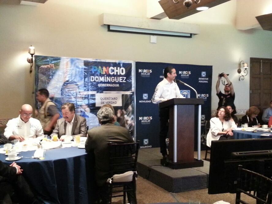 Desayuna Domínguez con CANACINTRA