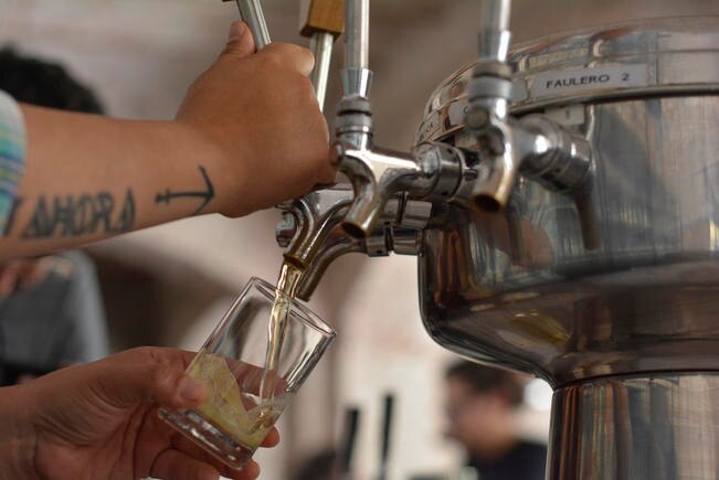 Paso a paso para decir ¡Salud!