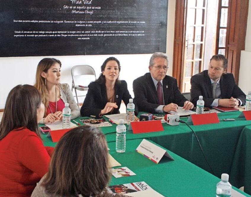 Firman convenio  en  favor  de Conalep