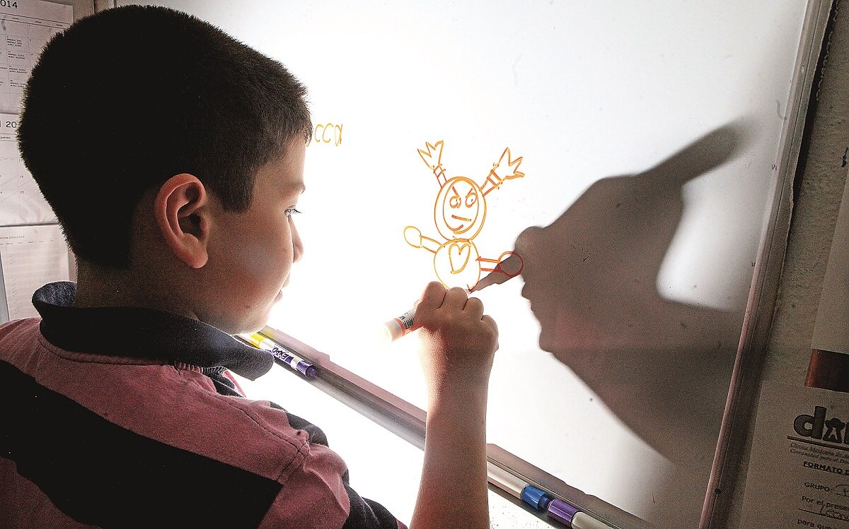 En Querétaro, podrían sancionar a colegios que nieguen atención a niños con autismo