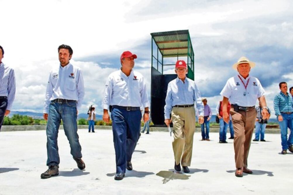 Edil supervisa obras de unidad de transferencia