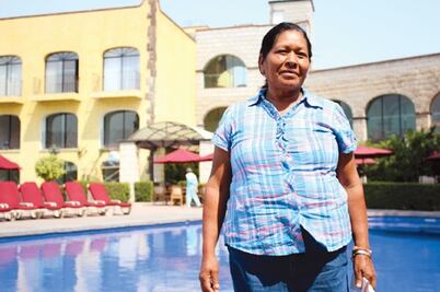 Limpiando mantiene a siete hijos 