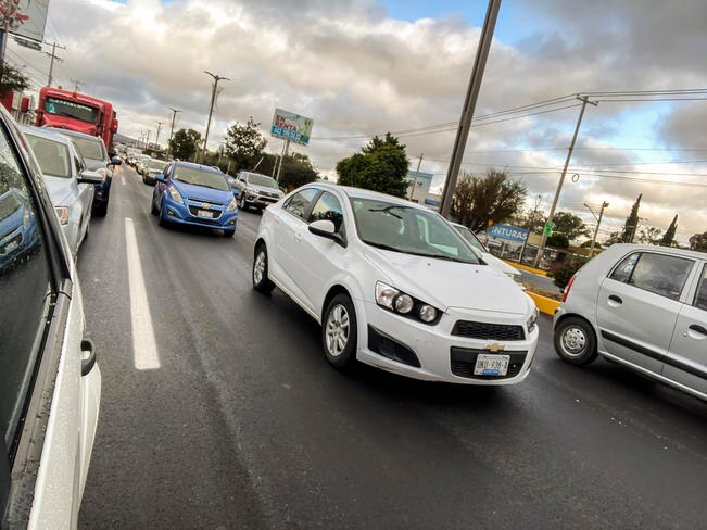 Queretanos siguen transitando. Bajó 30% la movilidad en el norte de la ciudad