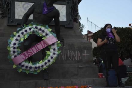 Con marcha del silencio, recuerdan en Querétaro a las víctimas de feminicidio