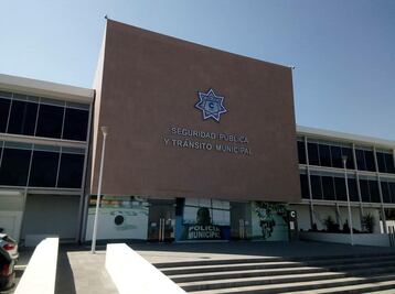 Investigan a 2 policías por corrupción y agresiones