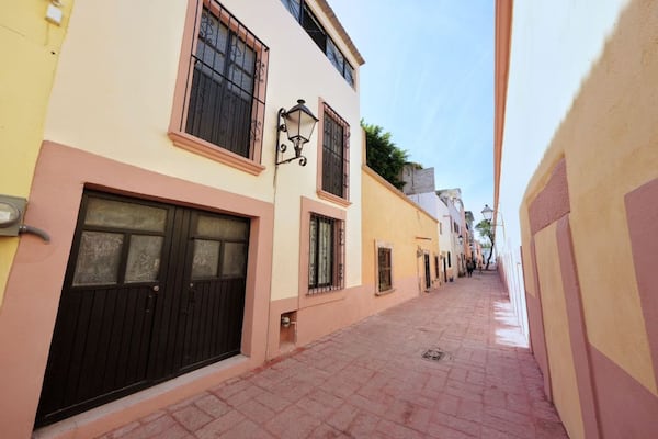 Entregan la rehabilitación del andador Jesús García