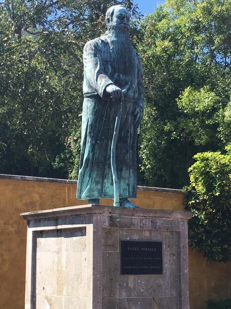 Monumento a Francisco Miracle en la comunidad de Tilaco, Landa de Matamoros, SLP. Foto: FB@Levi CaAr