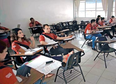 UAQ estrena maestría en Gestión Pública