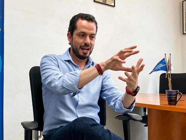 “Indecisos, más que inclinados al PAN”